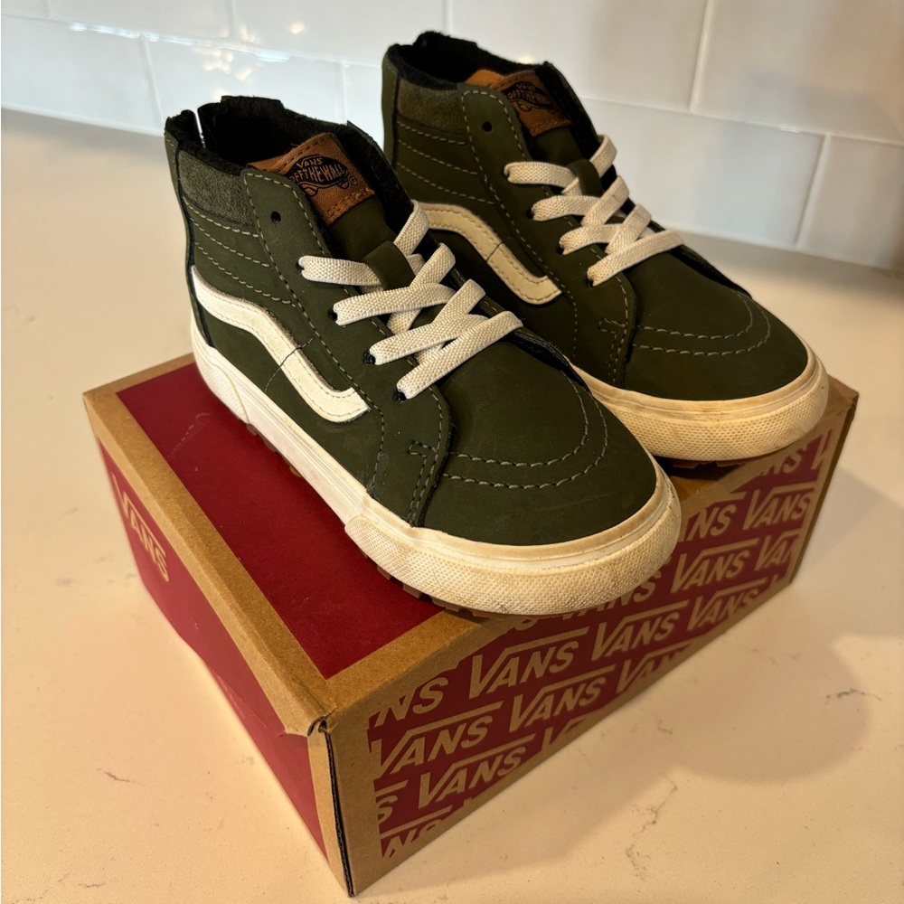 Toddler Vans Sk8-Hi Zip Mte-1 Insulated snow boots Sz 9